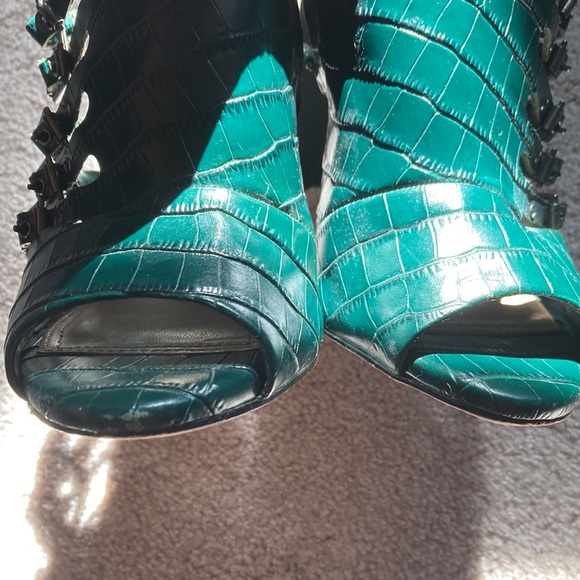 BCBGMAXAZRIA “Drive” emerald color crocodile embossed side zip booties. - Picture 2 of 4